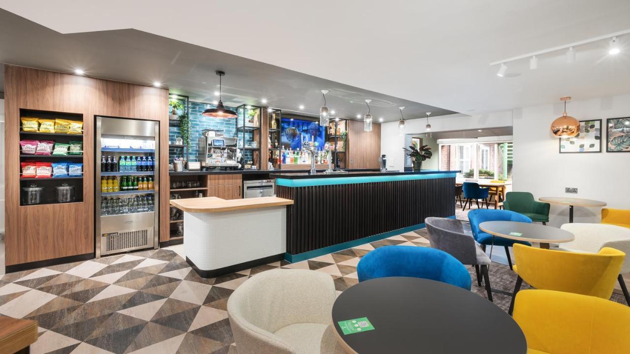 Holiday Inn Reading West By Ihg Exterior photo