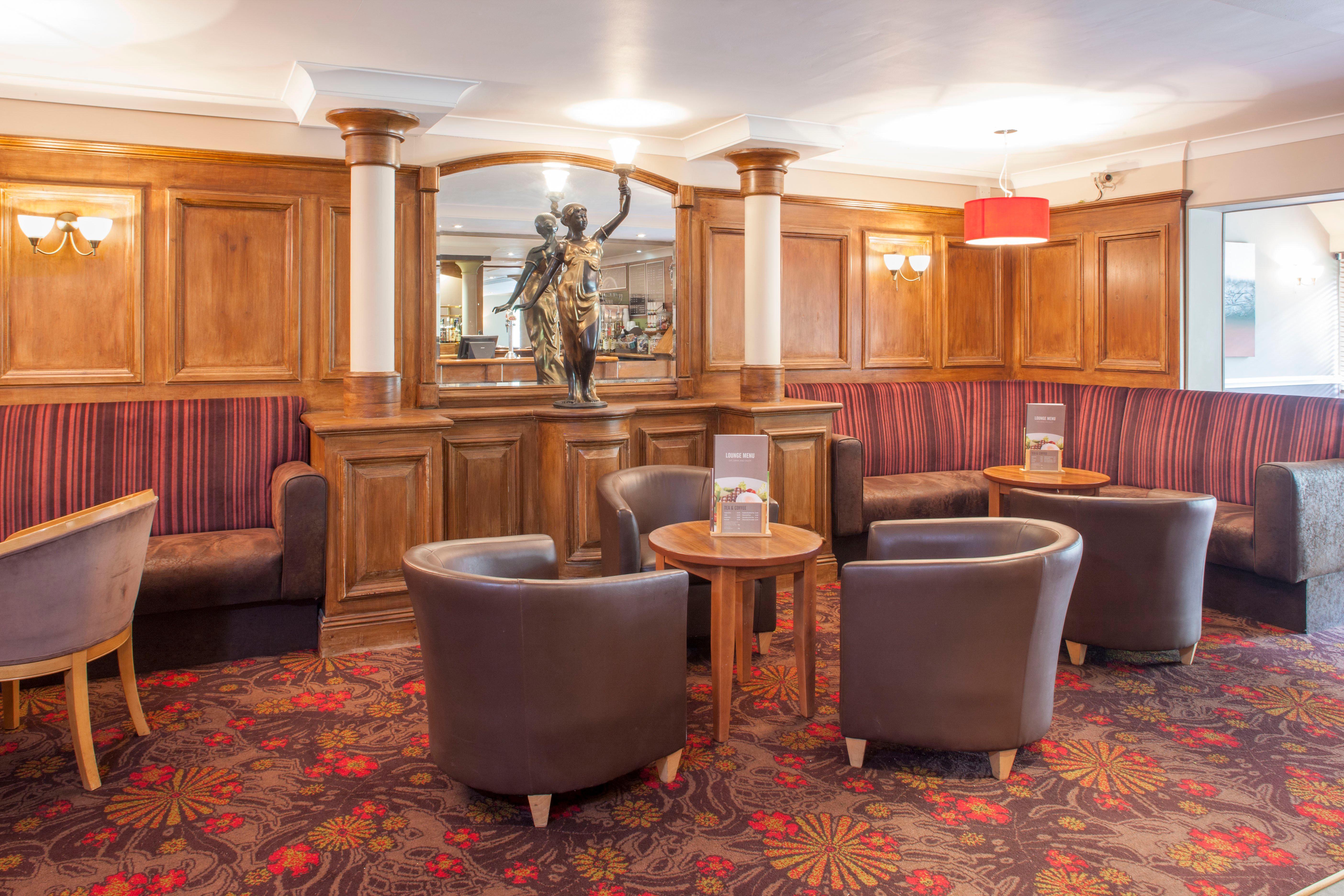 Holiday Inn Reading West By Ihg Exterior photo