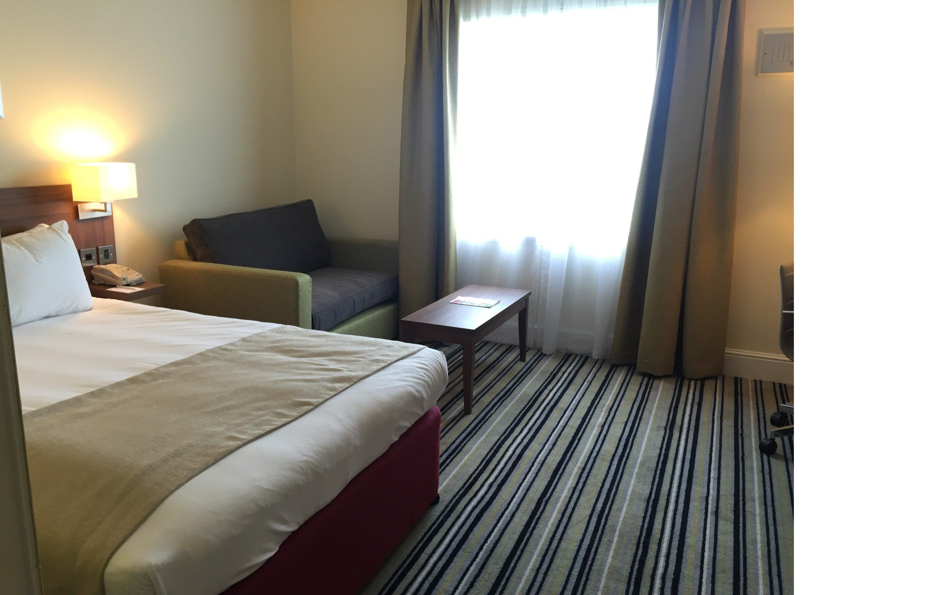 Holiday Inn Reading West By Ihg Exterior photo
