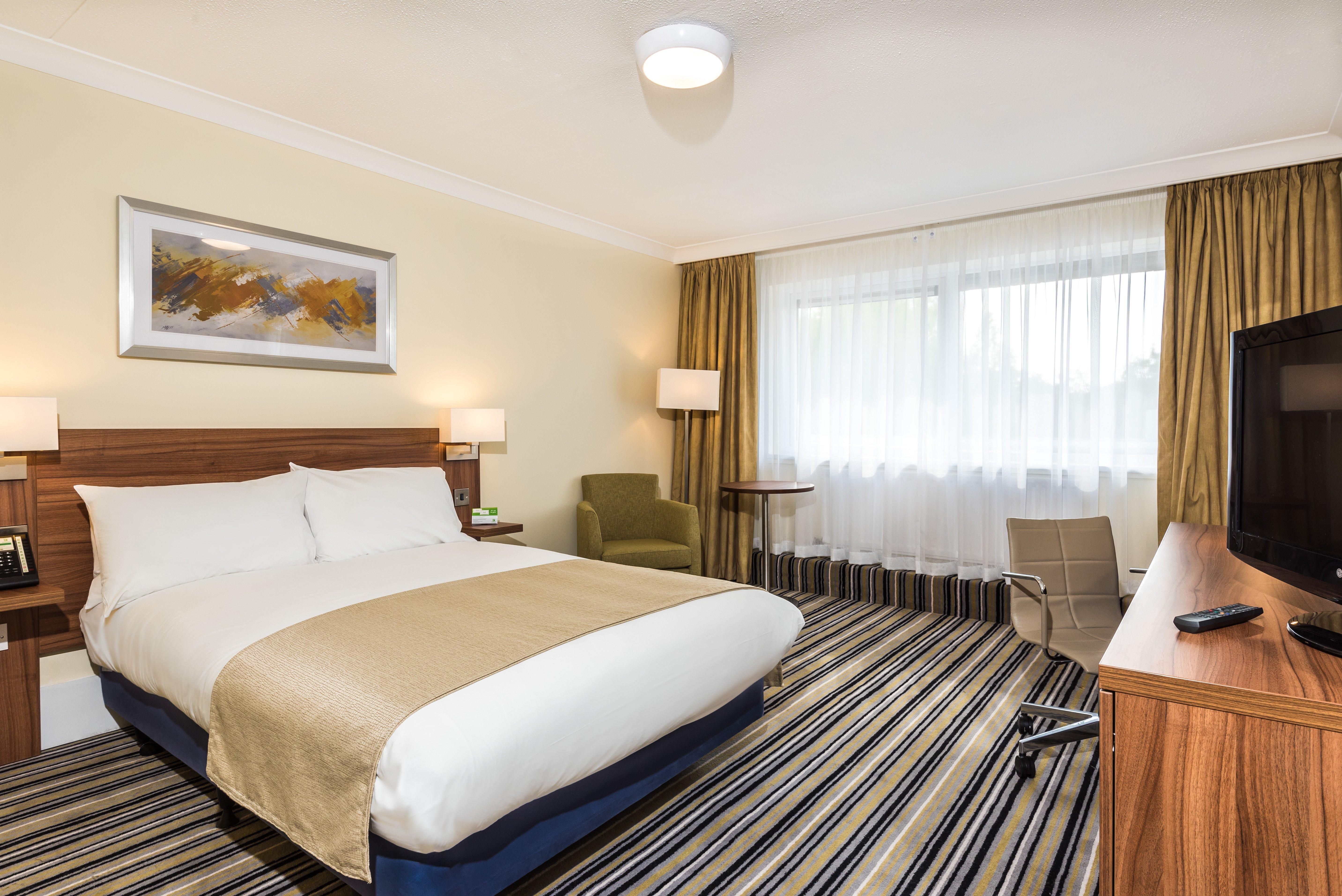 Holiday Inn Reading West By Ihg Exterior photo