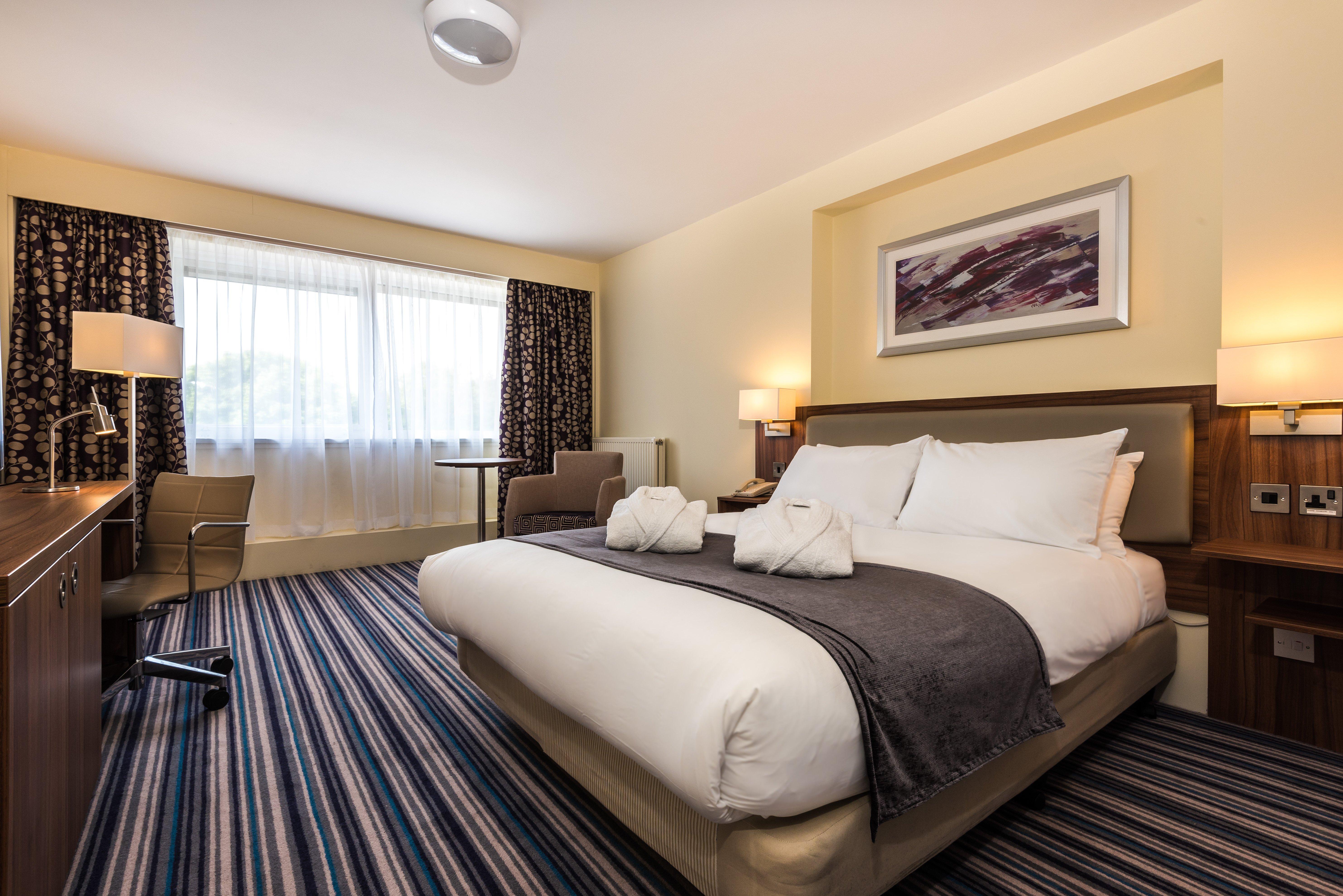 Holiday Inn Reading West By Ihg Exterior photo