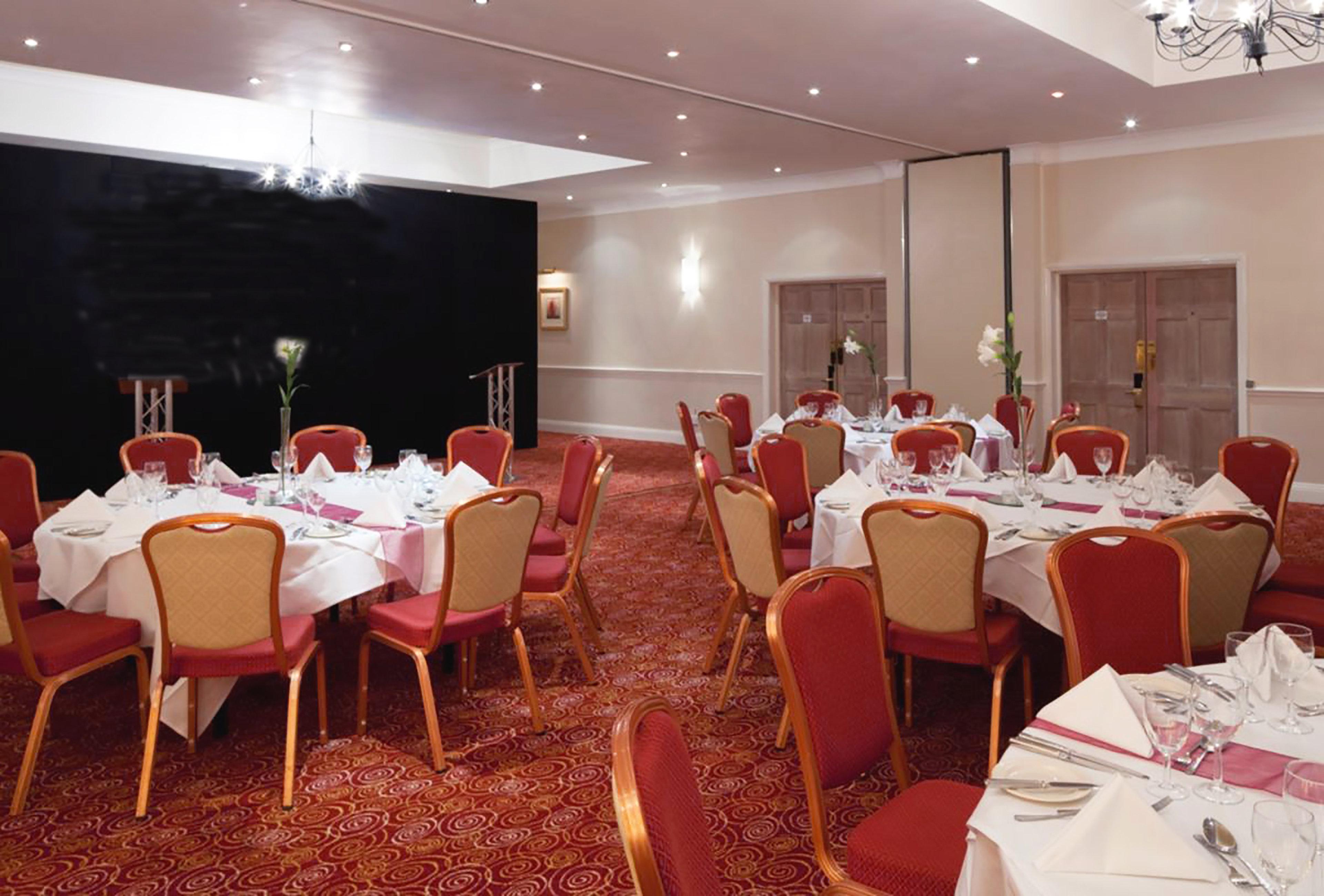 Holiday Inn Reading West By Ihg Exterior photo